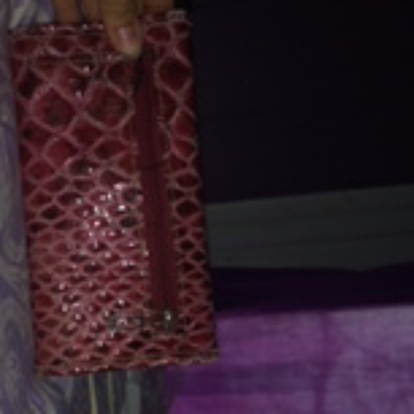 A wallet - Picture 3 of 4